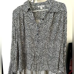Billabong blouse size medium